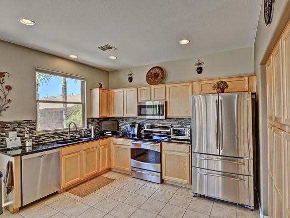 4th image of 9443 W Ross Ave