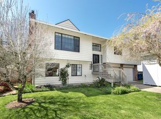 18075 Davis St, Sandy, OR 97055