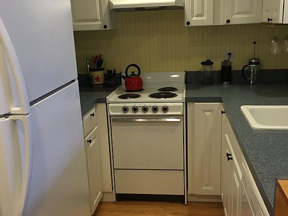 5th image of 22 Blackstone Road Whittier Manor #3