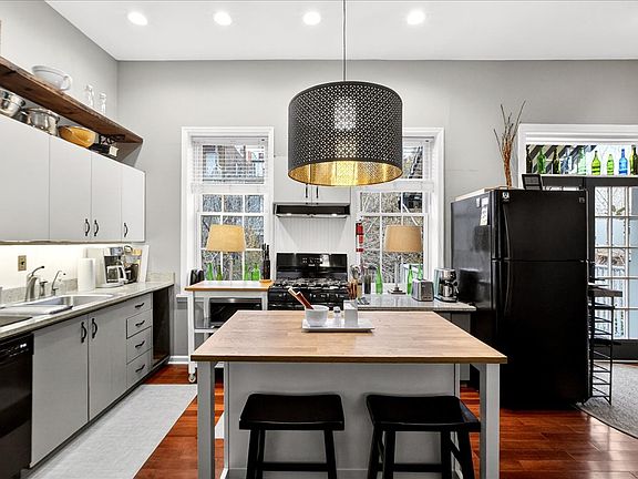 5th image of 1010 Allen Ave #1R
