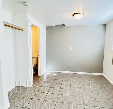 5th image of 4335 Fallon Dr #13