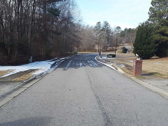 5th image of 135 Lofty Eagle Ln