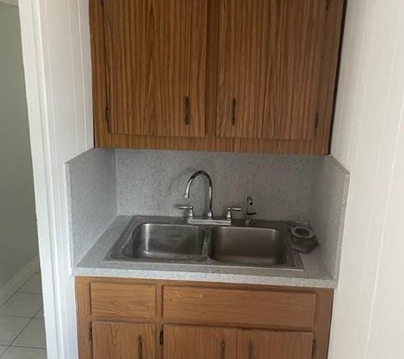 1st image of 1901 Pierce St APT 7