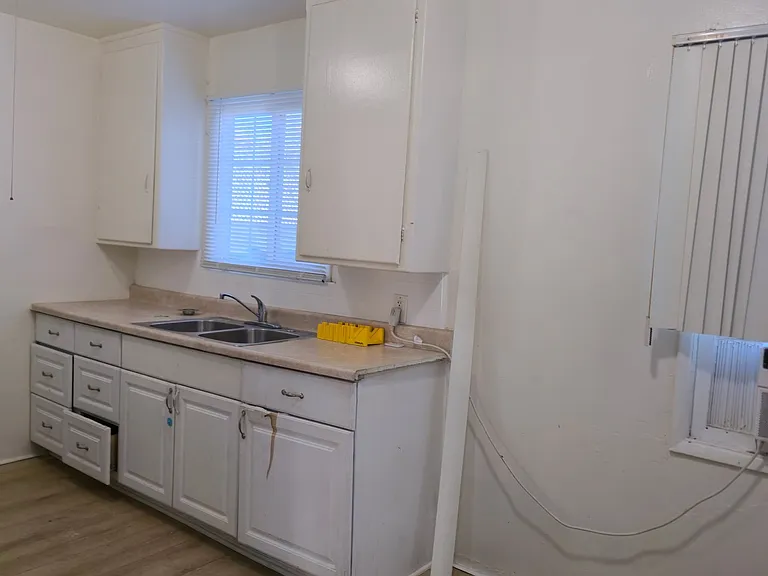 1520Norm — Photo 10