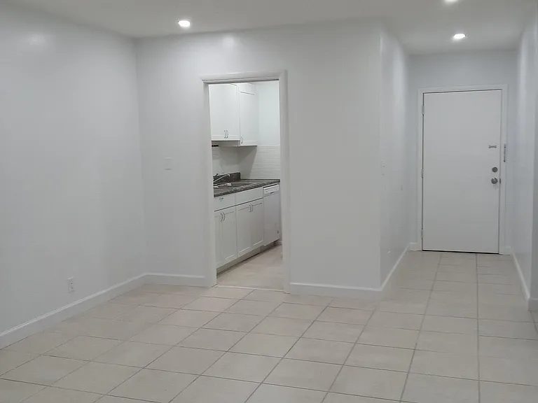 1250 E Sample Rd #303 — Photo 5
