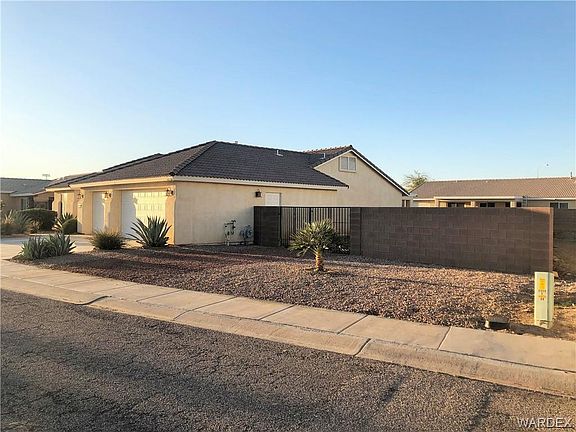2nd image of 2459 E Saguaro Dr