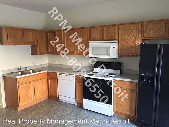 4th image of 26726 Ashton Dr
