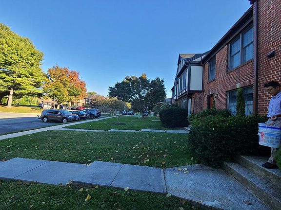 2nd image of 56 Tudor Ct