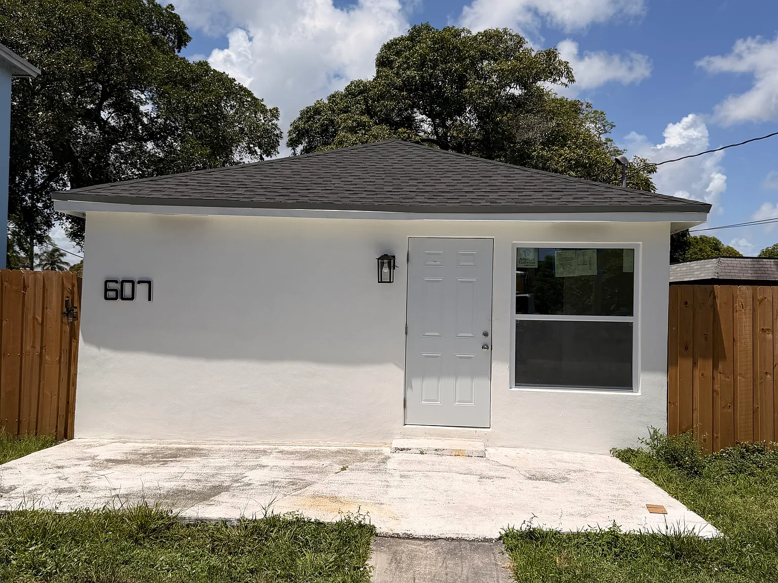 NW 8th Ave, Pompano Beach — Photo 1