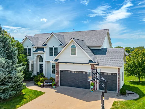 15236 Prairie Ave, Urbandale, IA 50323