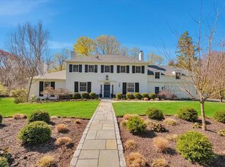 55 Deepwood Dr, Chappaqua, NY 10514