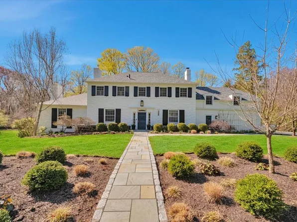 55 Deepwood Drive, Chappaqua, NY 10514