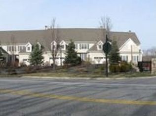 16 Turnberry Ct, Monroe, NY