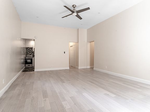 5th image of 216 W 78th St APT 3C