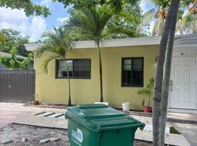 1167 NW 112th St, Miami, FL