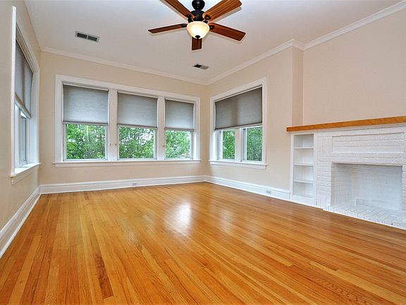 4th image of 2510 W Ainslie St APT 3