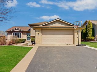 2813 Tucson Dr, Joliet, IL 60432