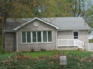 4016 E Cantrell St, Decatur, IL 62521