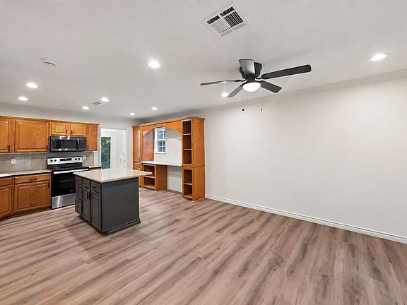 4th image of 27 Deerfield Rd
