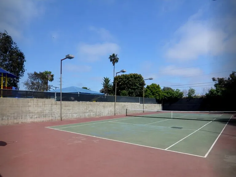 Community tennis court
