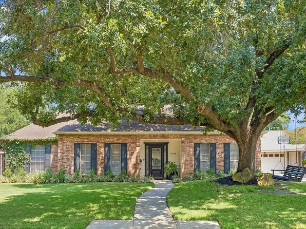 11010 Overbrook Ln, Houston, TX 77042