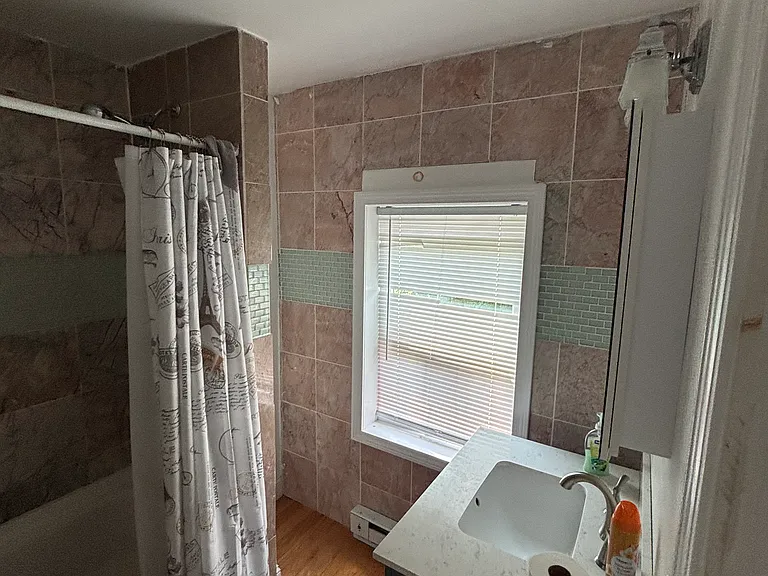 26 Brewer St #2 — Photo 23