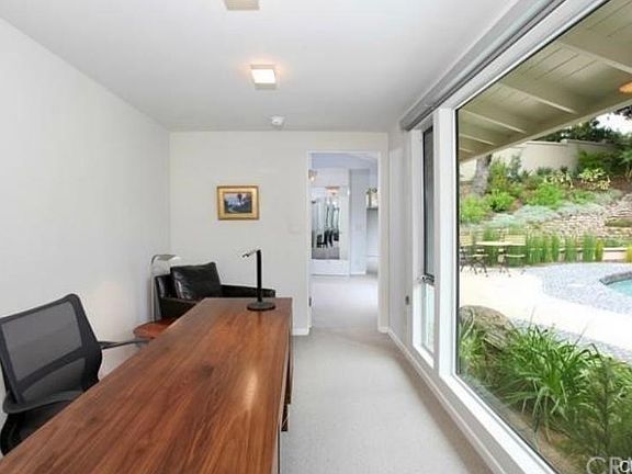 5th image of 2490 Monaco Dr