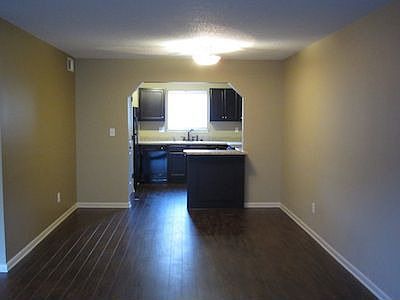 3rd image of 1620 15th Ave S APT B