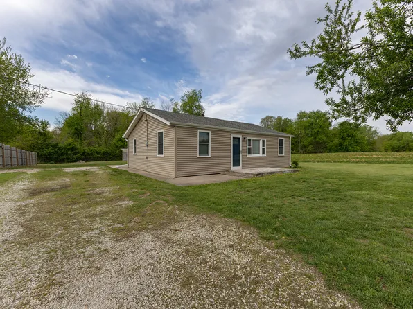 803 12th St, Port Byron, IL 61275