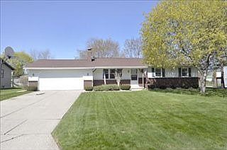 2nd image of 653 Fairway Dr NW