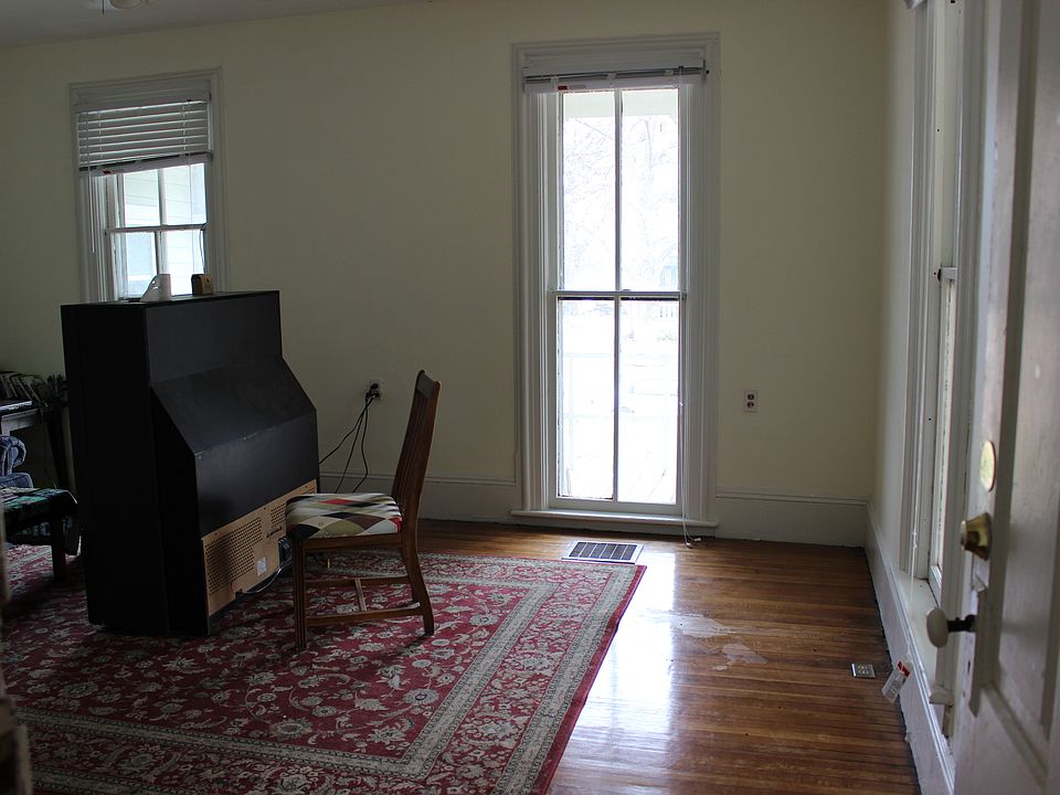 2nd image of 615 Ohio St APT 3