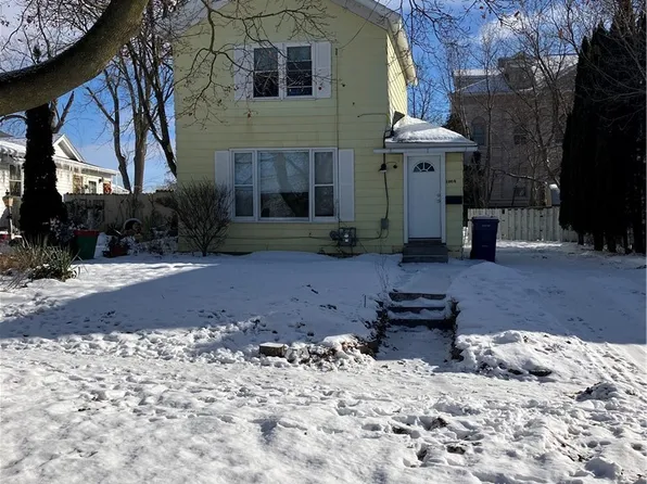 1008 Danforth St, Syracuse, NY 13208