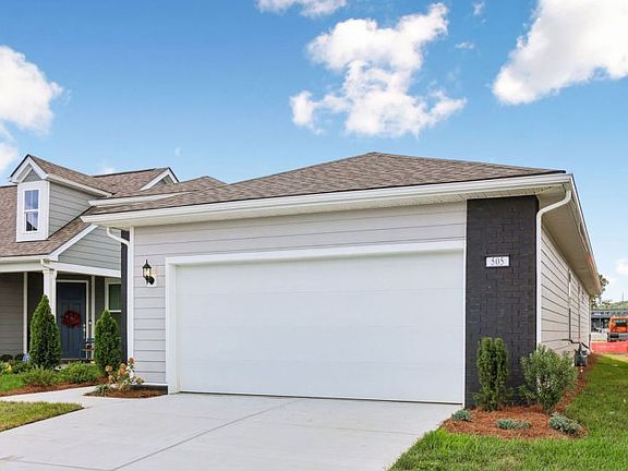 Lot 023 - Hallmark - Exterior