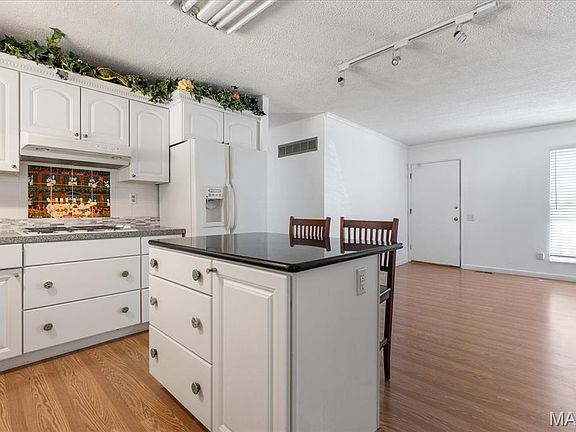 2nd image of 3016 Orton St