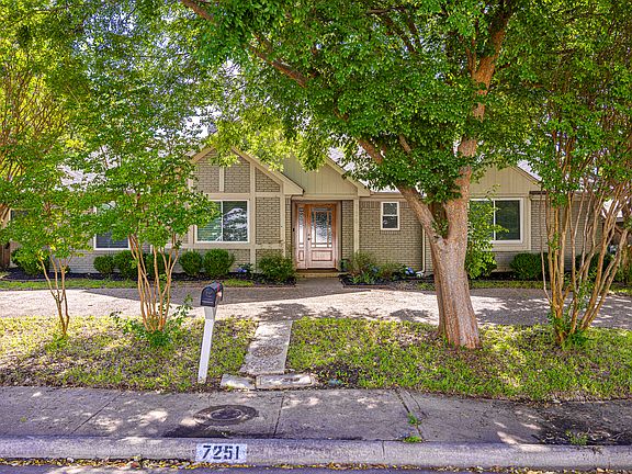 2nd image of 7251 Crooked Oak Dr