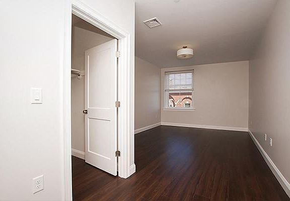 4th image of 120 Washington St #301CP