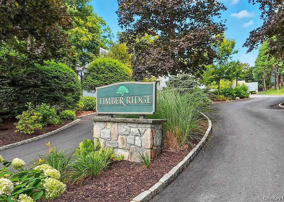 1st image of 11 Timber Ridge #11