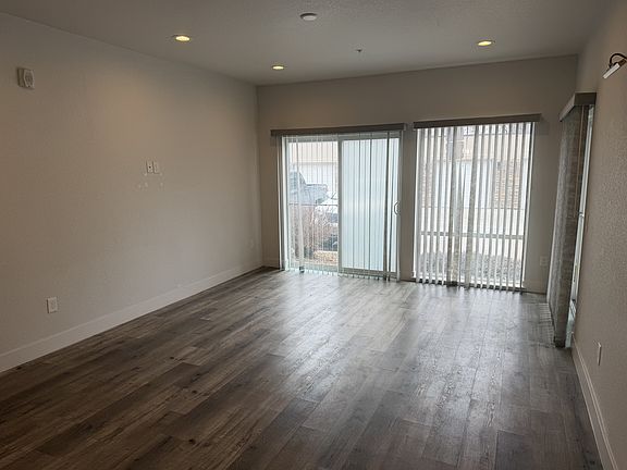 3rd image of 14936 E Hampden Ave Unit 101