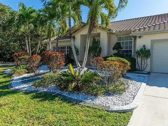 3rd image of 6420 NW 52nd Ct