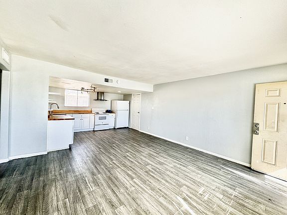 5th image of 922 N 1st St #A