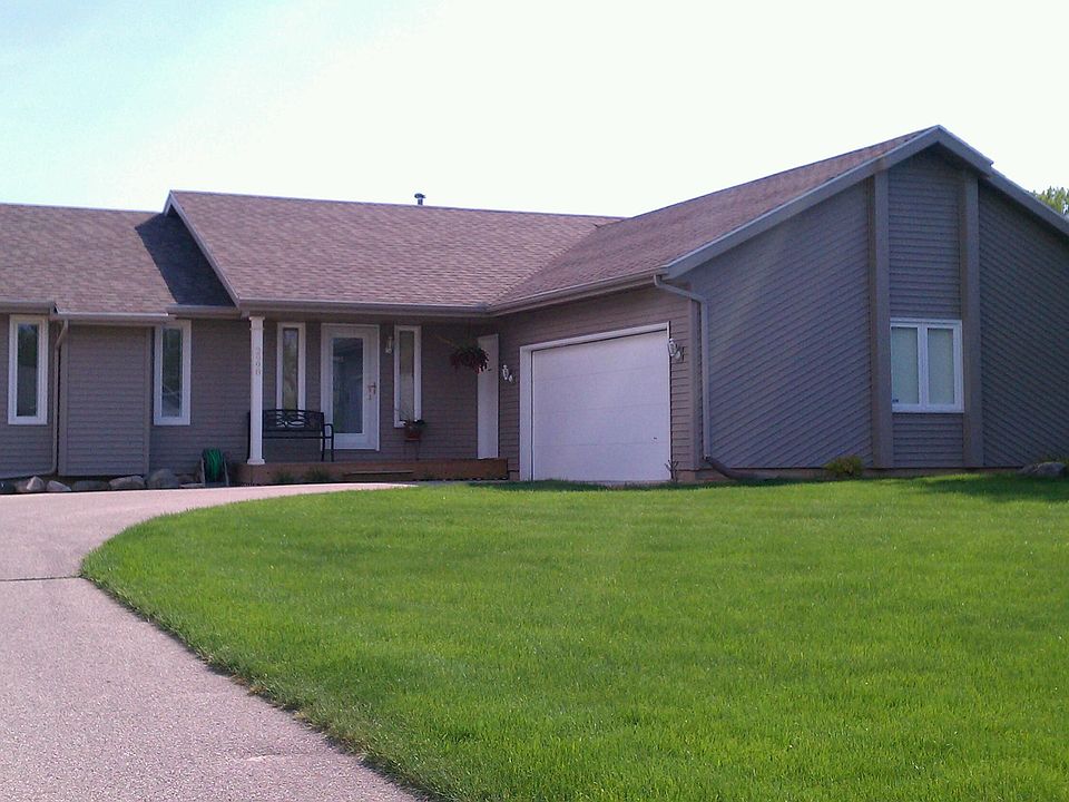 2998 Parkside Dr, Jenison, MI 49428 Zillow