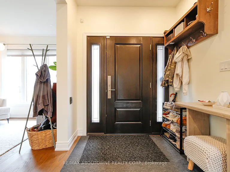 3301 Nadine Cres — Photo 10