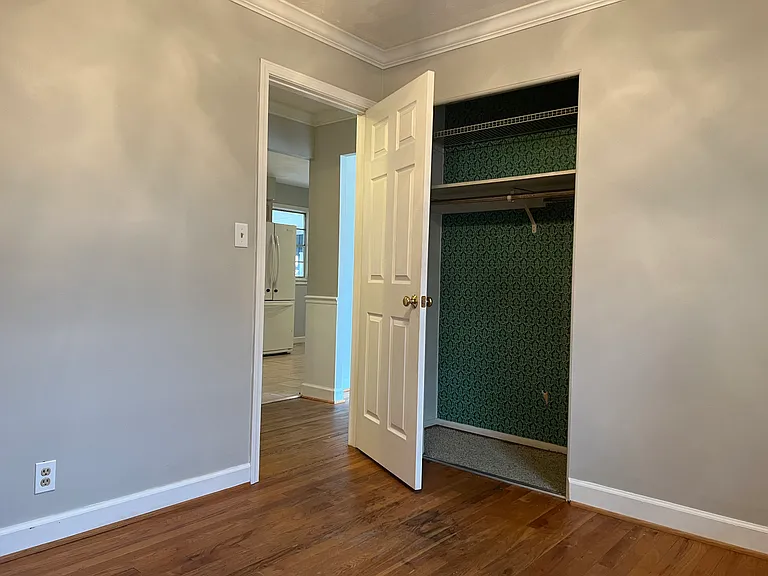 9501 Shanna Dr — Photo 14