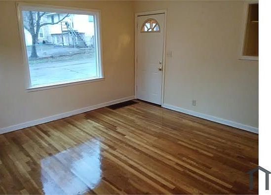 2nd image of 407 N Longwood St #8