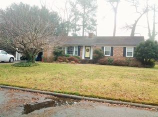 1601 Hopkins Dr, Elizabeth City, NC 27909