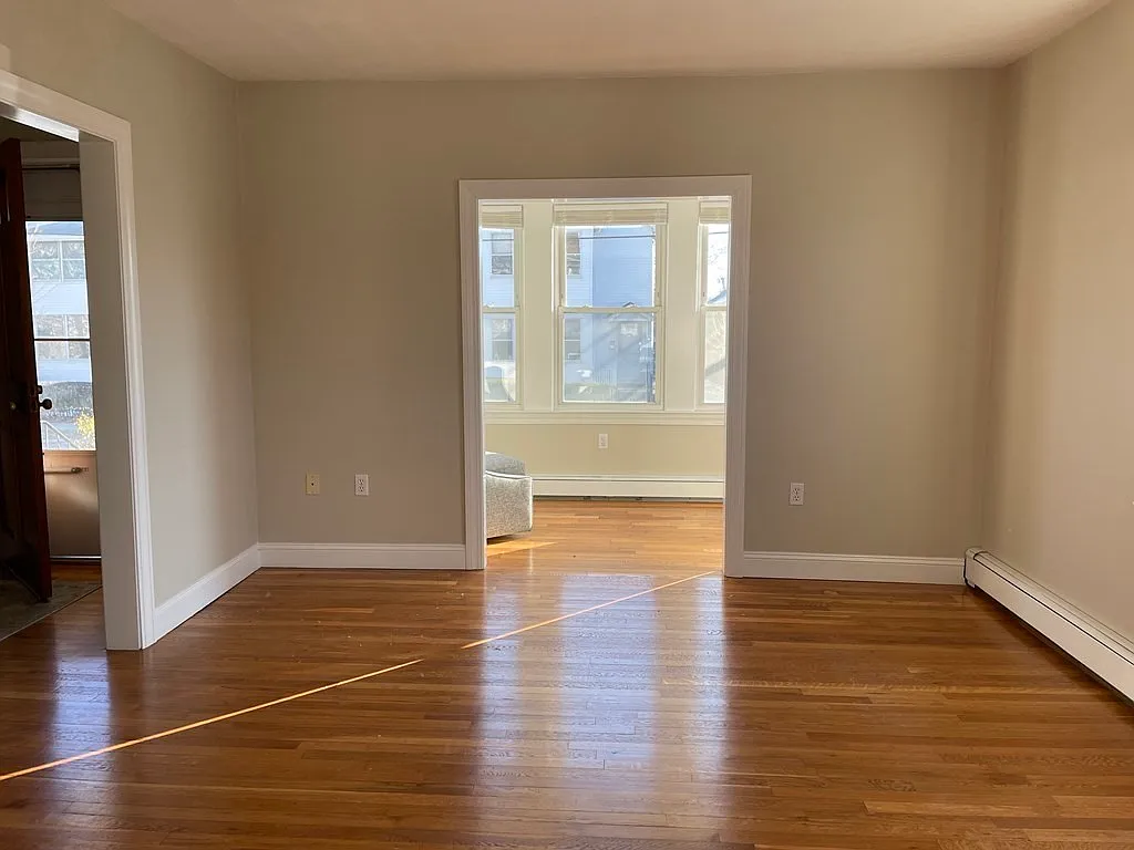 2 bed, 1200 sqft, $2,400 — Photo 4