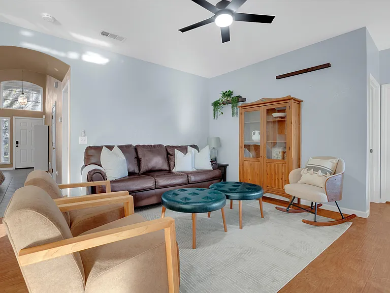 3555 Mammoth Cave Cir — Photo 18