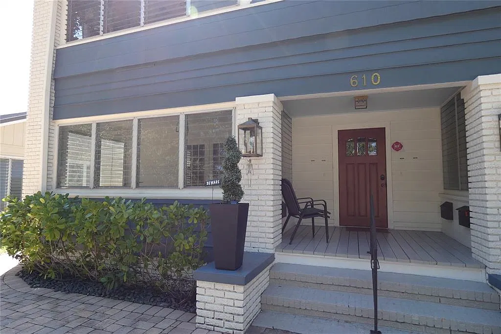 1 bed, 1.0 bath, 720 sqft, $1,950 — Photo 3