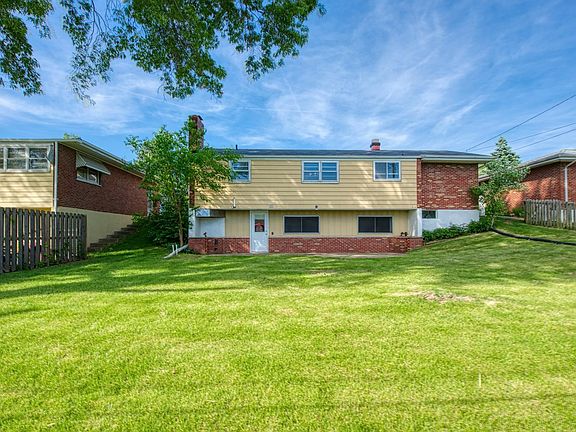 3rd image of 216 Walworth Dr