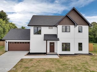 7747 Drawbridge Ct, Powell, TN 37849